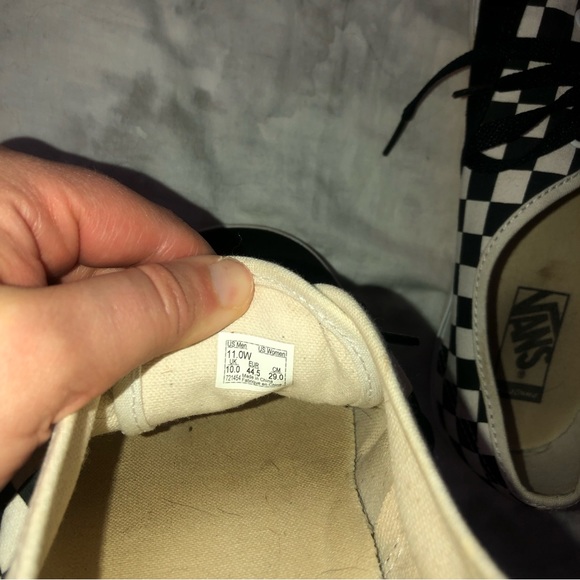 Men’s Vans Checkered Flame Low Top Sneakers - Picture 9 of 9